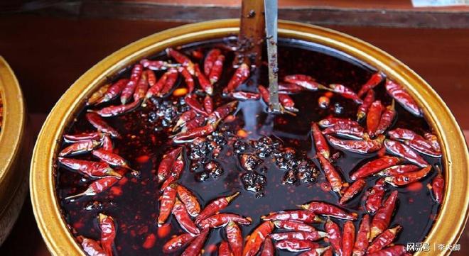 火锅汤底中的辣椒种类与选择 火锅汤底中的辣椒种类与选择