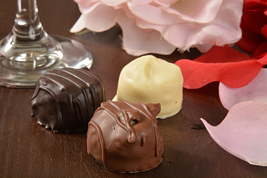 如何让法式红酒巧克力蛋糕更具节日氛围