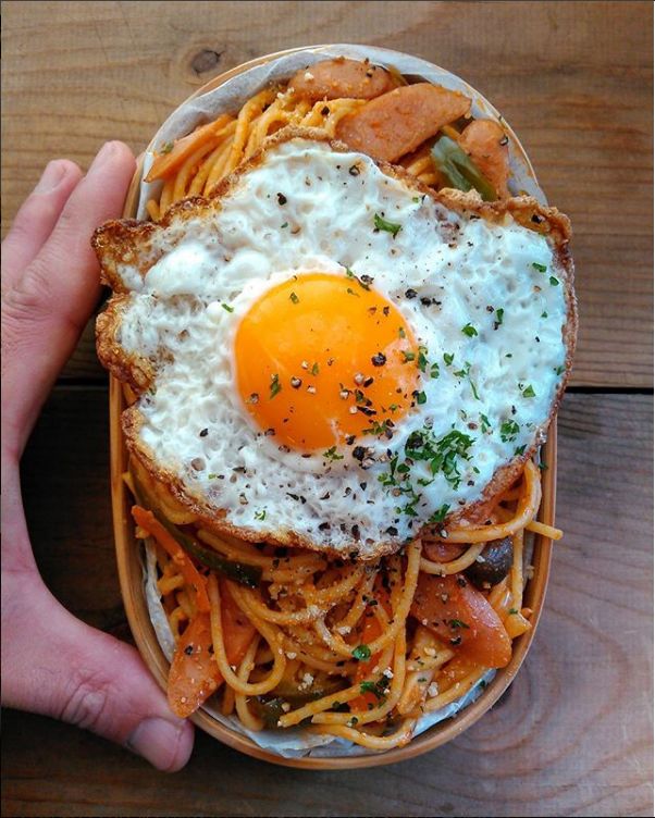 如何用意大利面制作便当