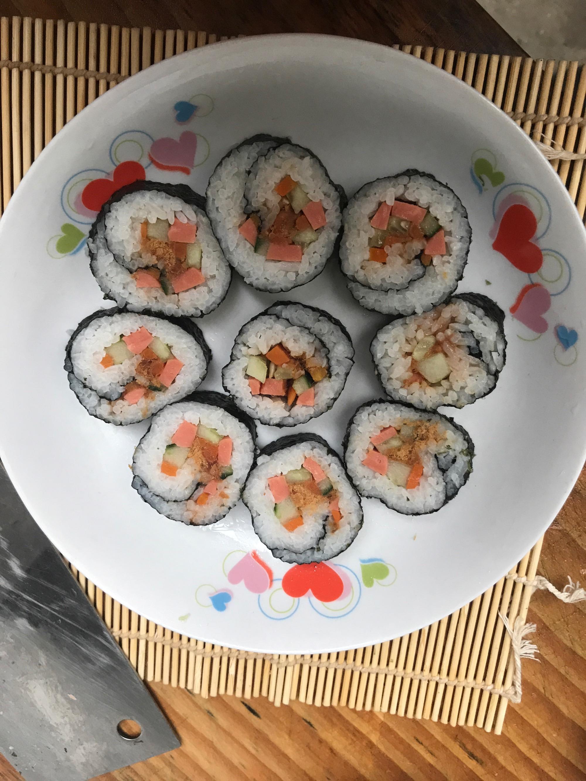 如何在寿司卷装盘中体现地域特色|B体育登录app