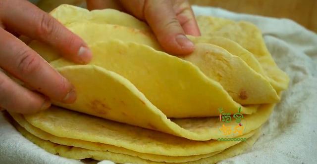 2024_如何在家自制健康玉米饼的秘诀