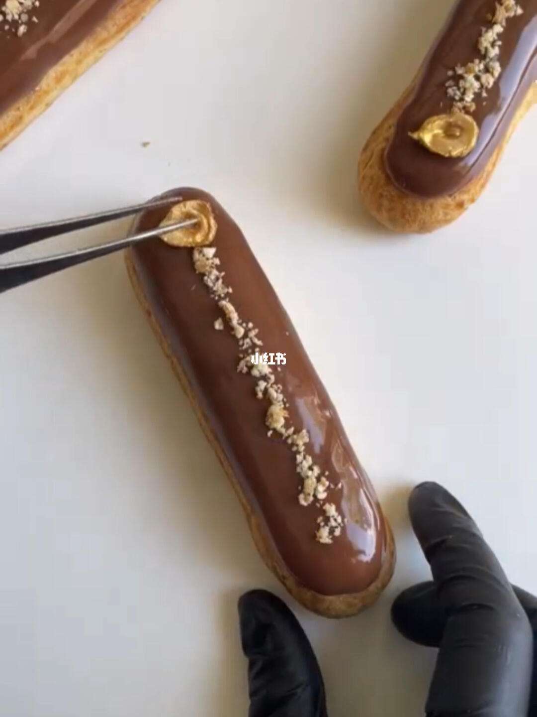 如何制作彩色法式奶油巧克力泡芙