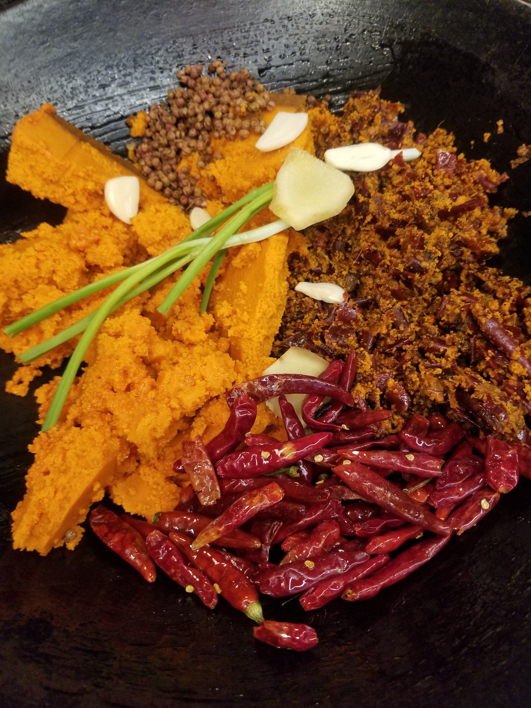 如何用腌制食品丰富火锅的味道